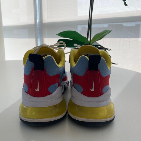 Nike Air Max 270 React Shoes - Picture 5 of 7
